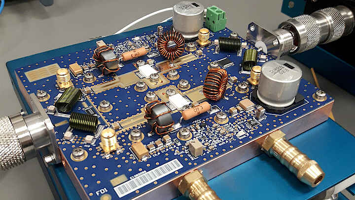 E-Reon Amplifier produziert auf Essemtec Fox